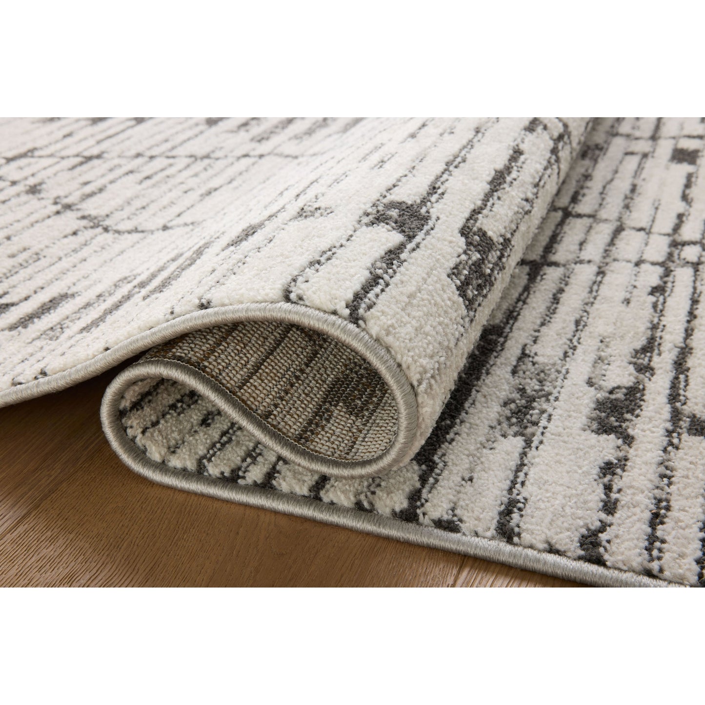 Alexander Home Monroe Geometric Moroccan Area Rug