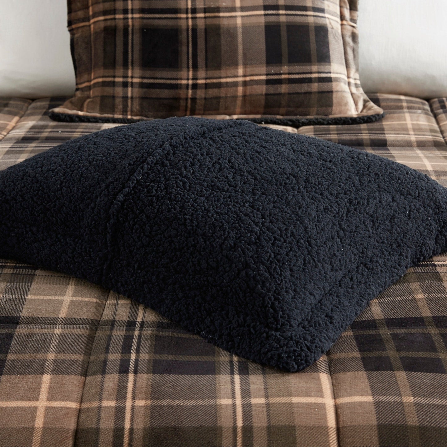 Woolrich Alton Plush to Sherpa Down Alternative Comforter Set