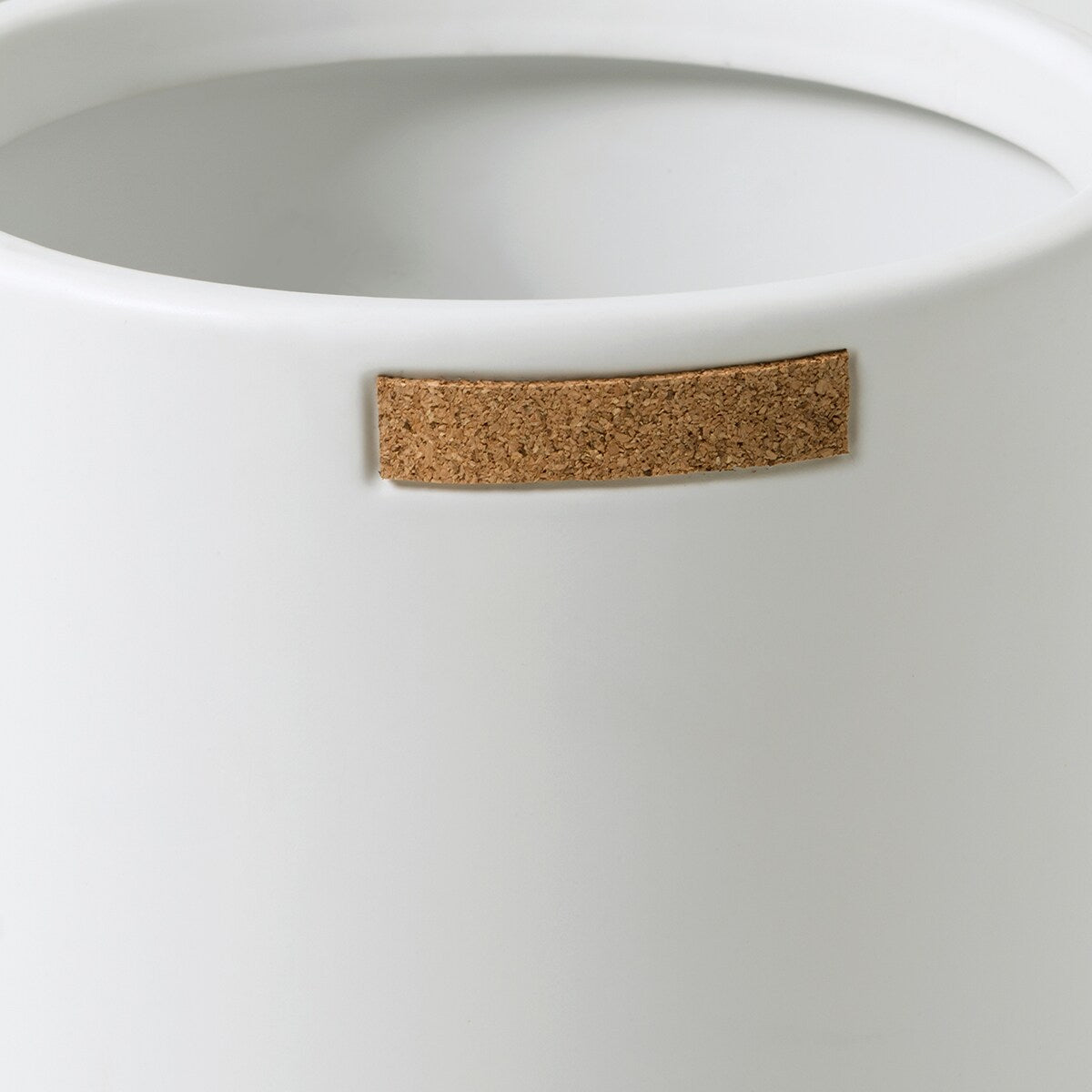 Beringer Wastebasket - White