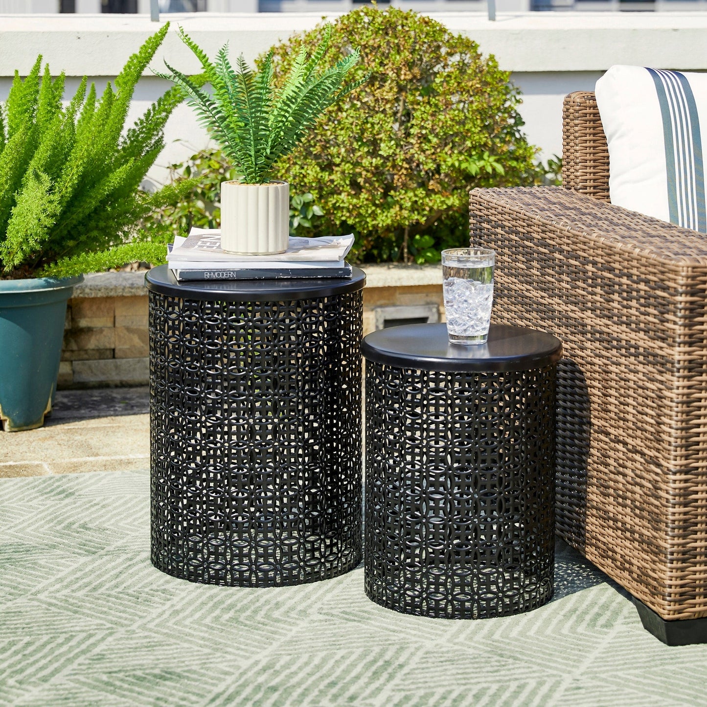 Glitzhome Set of 2 19.25H & 16.5H Multi-functional Metal Outdoor Table Garden Stool