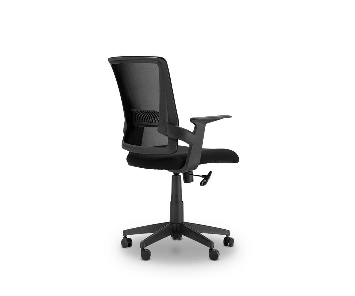 Chaise Pitka