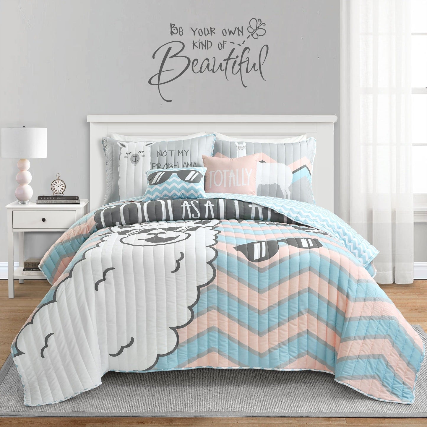 Lush Decor Cool as Llama Reversible Quilt Set