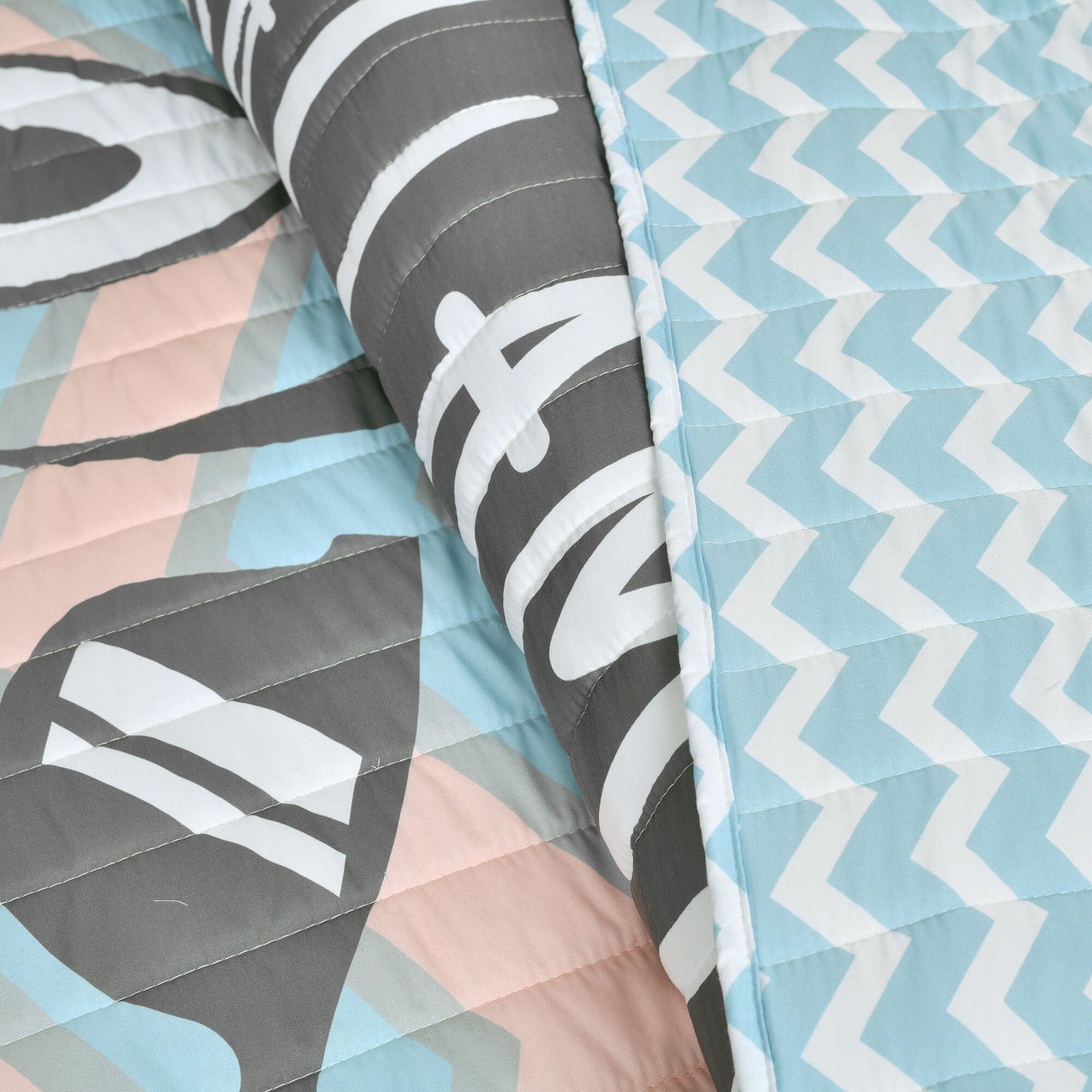 Lush Decor Cool as Llama Reversible Quilt Set