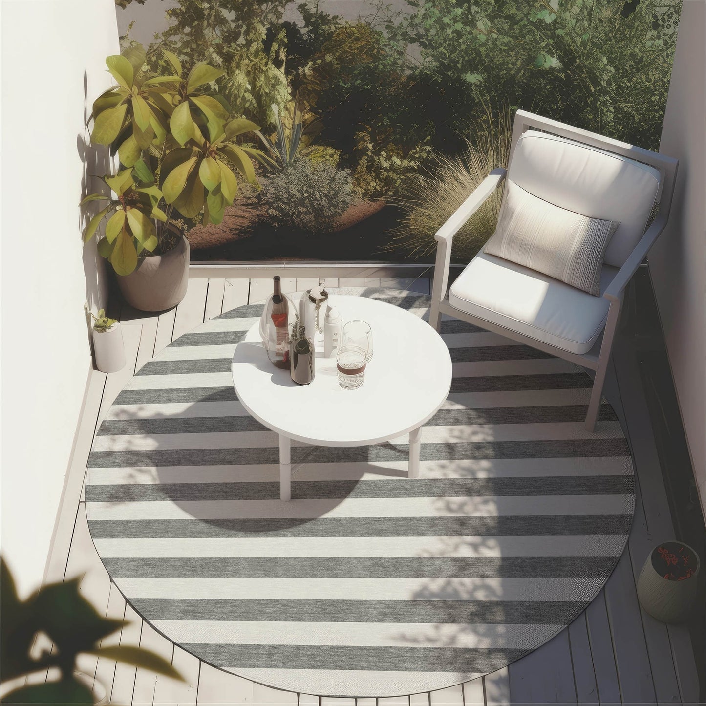 Machine Washable Indoor/ Outdoor Cabana Stripe Chantille Rug