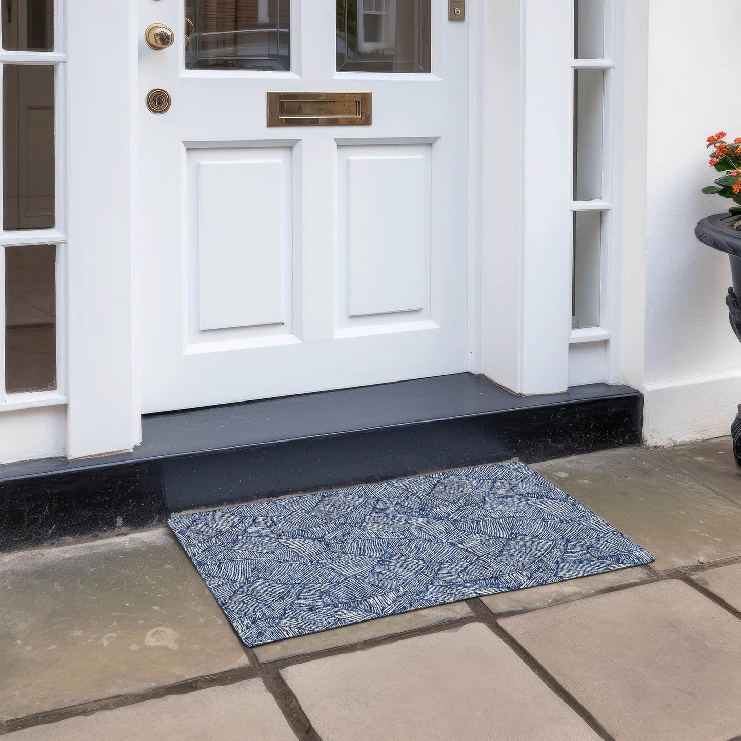 Machine Washable Indoor/ Outdoor Chantille Tropical Palm Rug