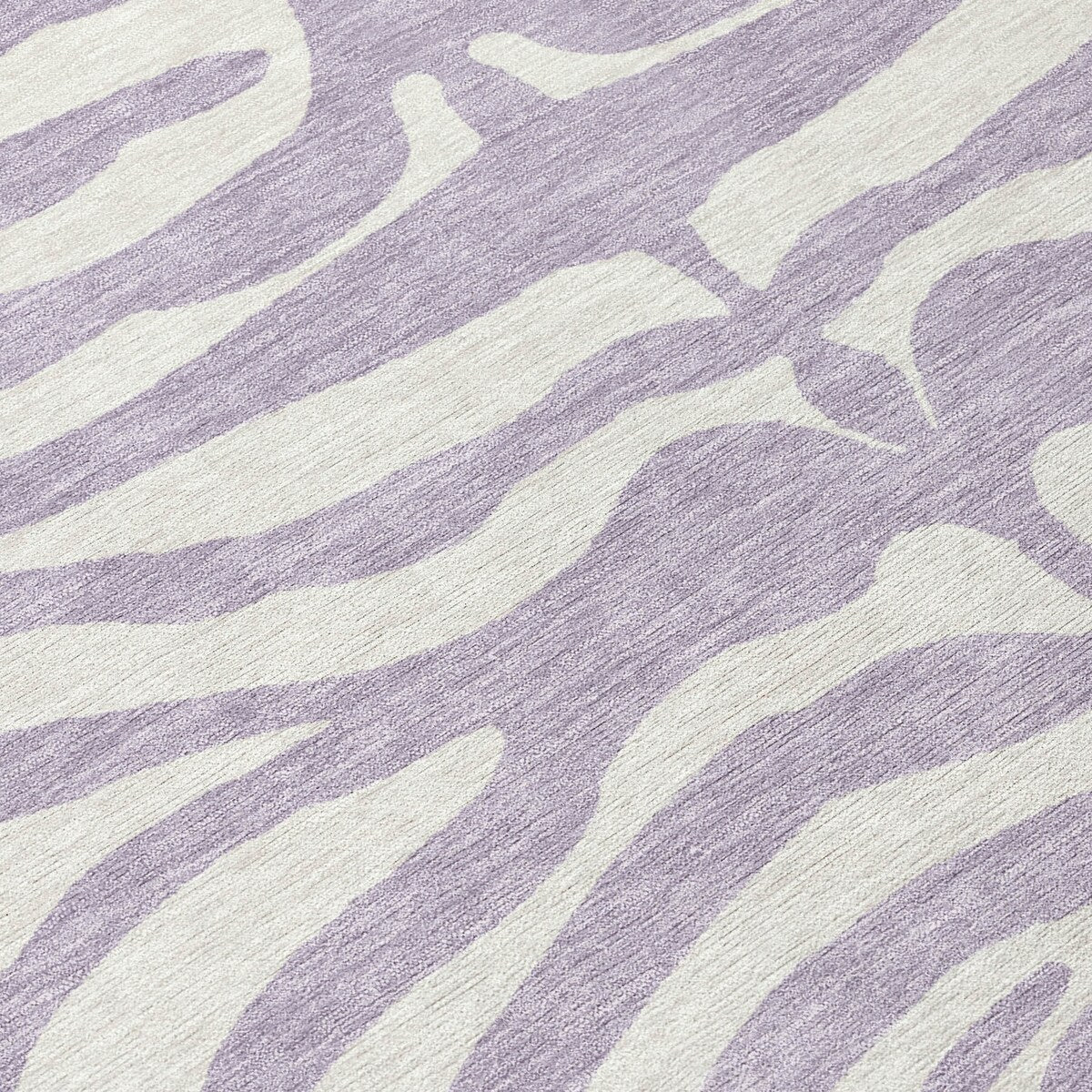 Machine Washable Indoor/ Outdoor Modern Animal Print Chantille Rug