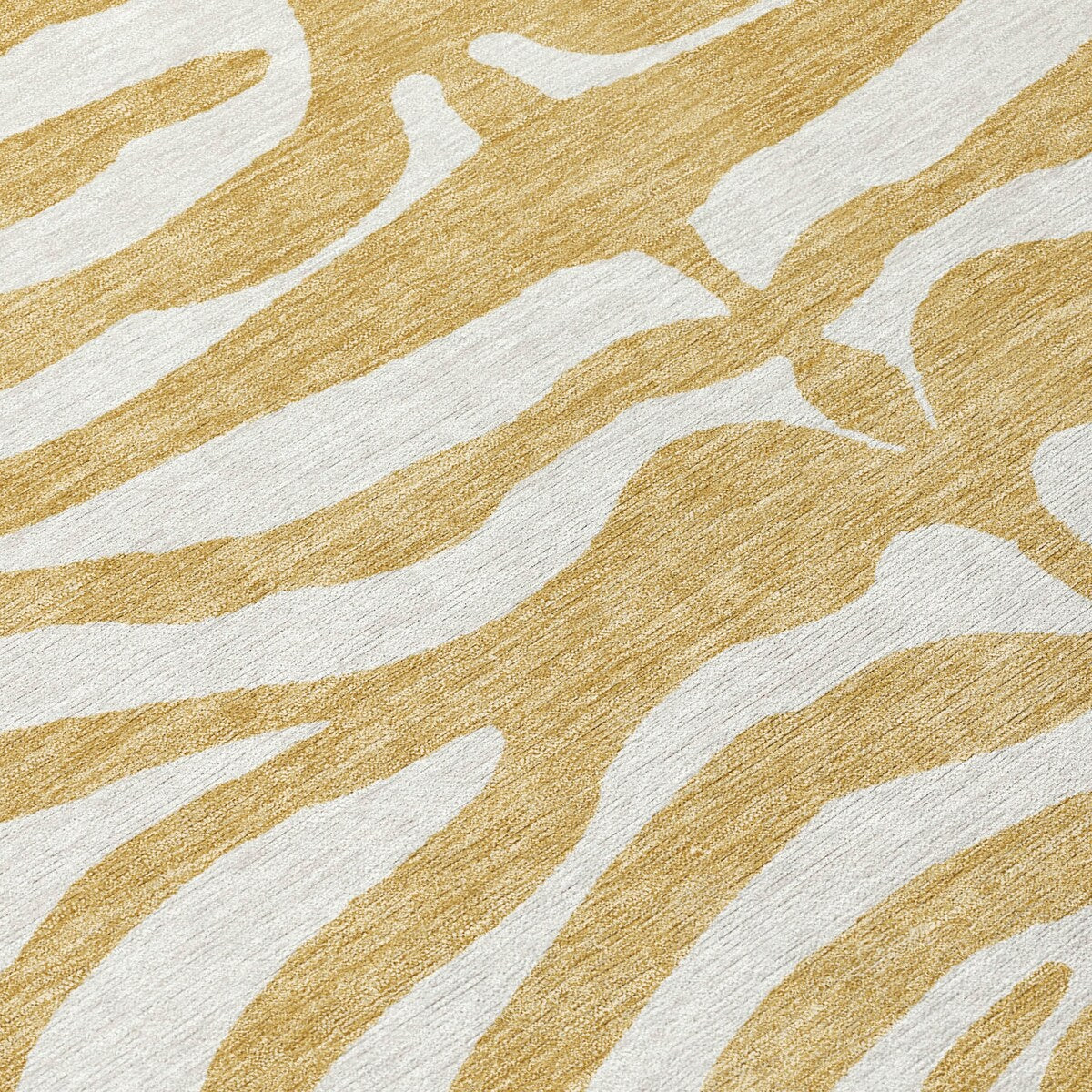 Machine Washable Indoor/ Outdoor Modern Animal Print Chantille Rug