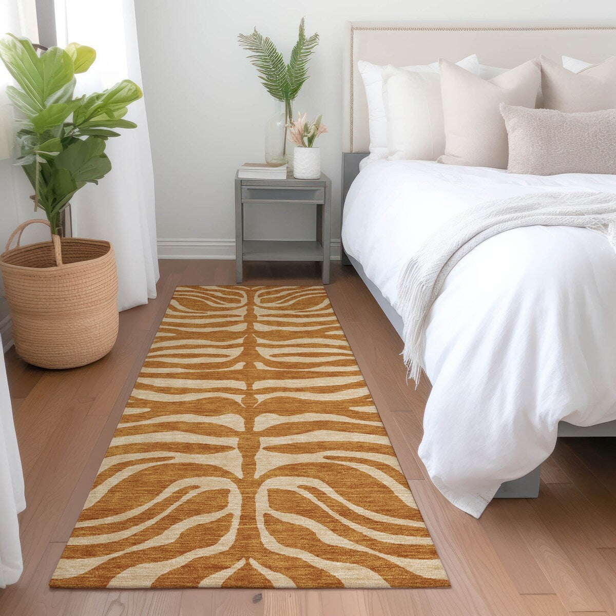 Machine Washable Indoor/ Outdoor Modern Animal Print Chantille Rug
