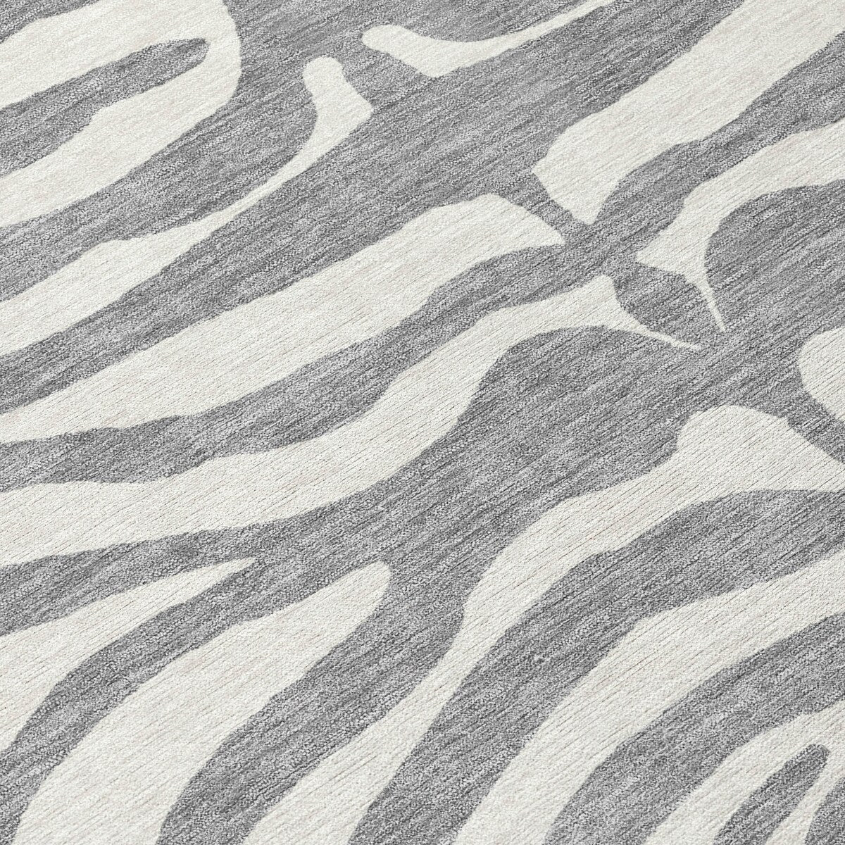 Machine Washable Indoor/ Outdoor Modern Animal Print Chantille Rug