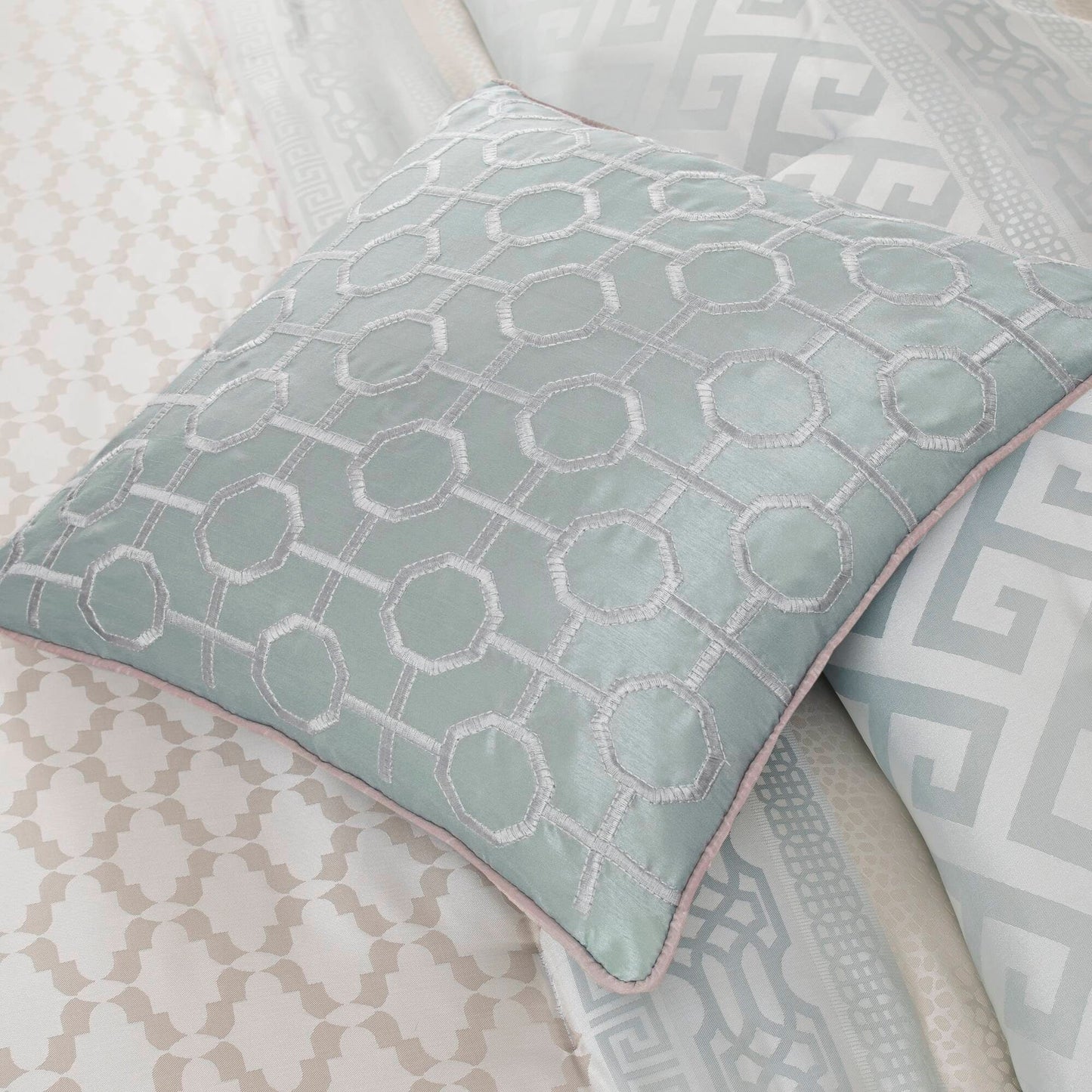 Madison Park Christian 7-piece Geometric Jacquard Comforter Set