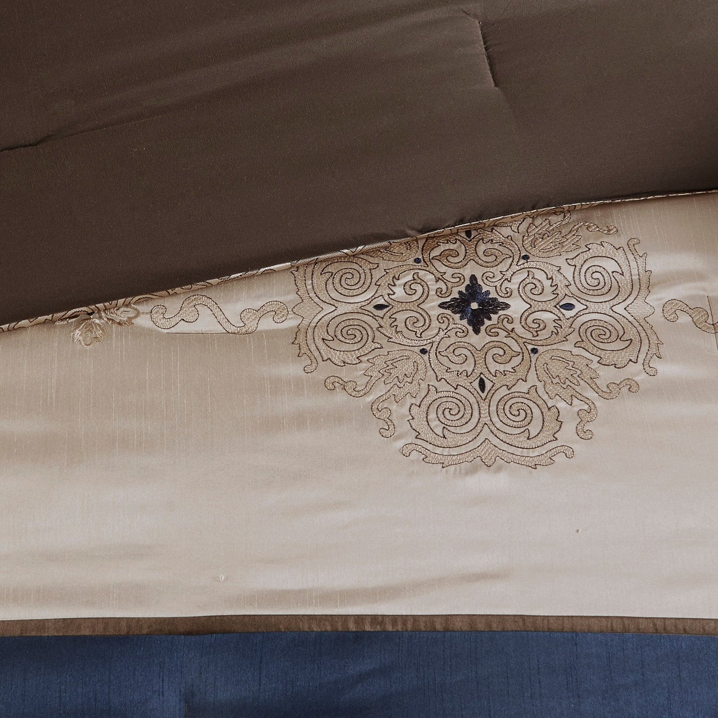 Madison Park Essentials Parker Jacquard Embroidered Pieced 24 Piece Room in a Bag