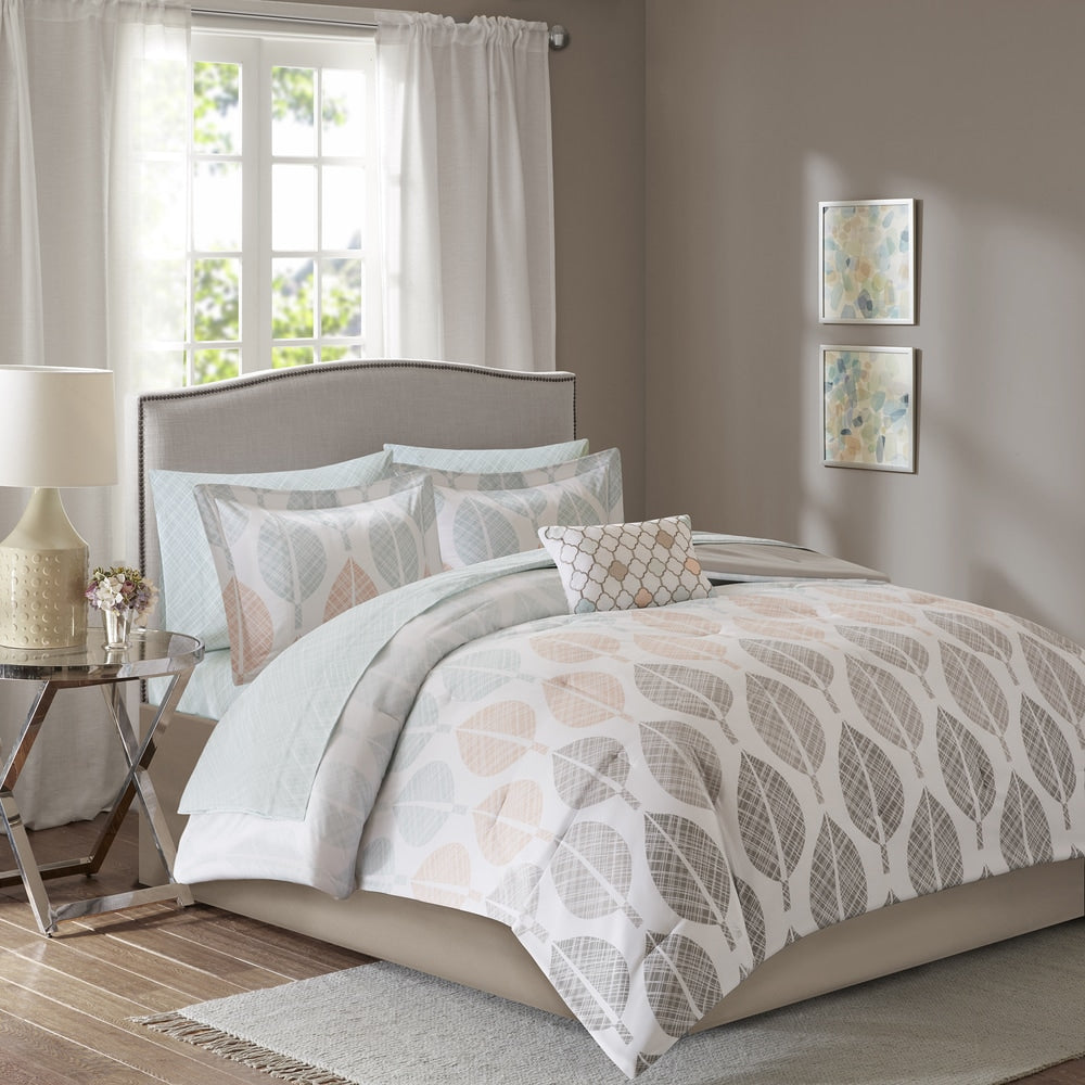 Madison Park Essentials Pelham Bay Coral/ Green Comforter Set with Cotton Bed Sheets