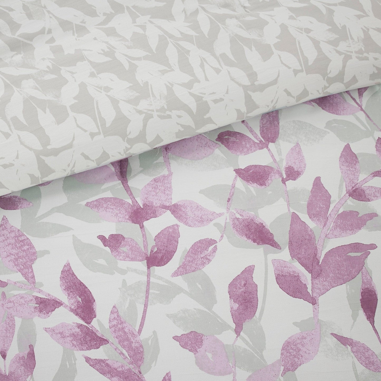 Madison Park Essentials Thelma Reversible Comforter Set with Bed Sheets