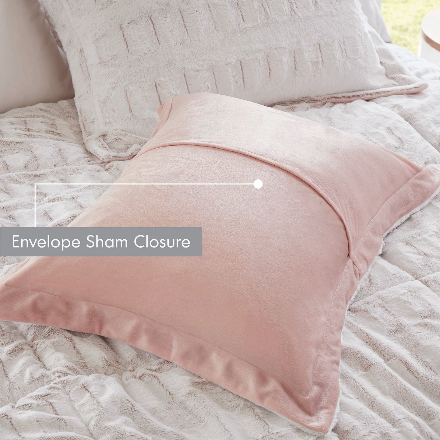 Madison Park Margot Back Print Long Fur Comforter Set