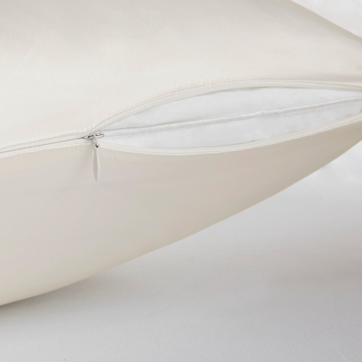 Madison Park Silk 100% Mulberry Single Pillowcase