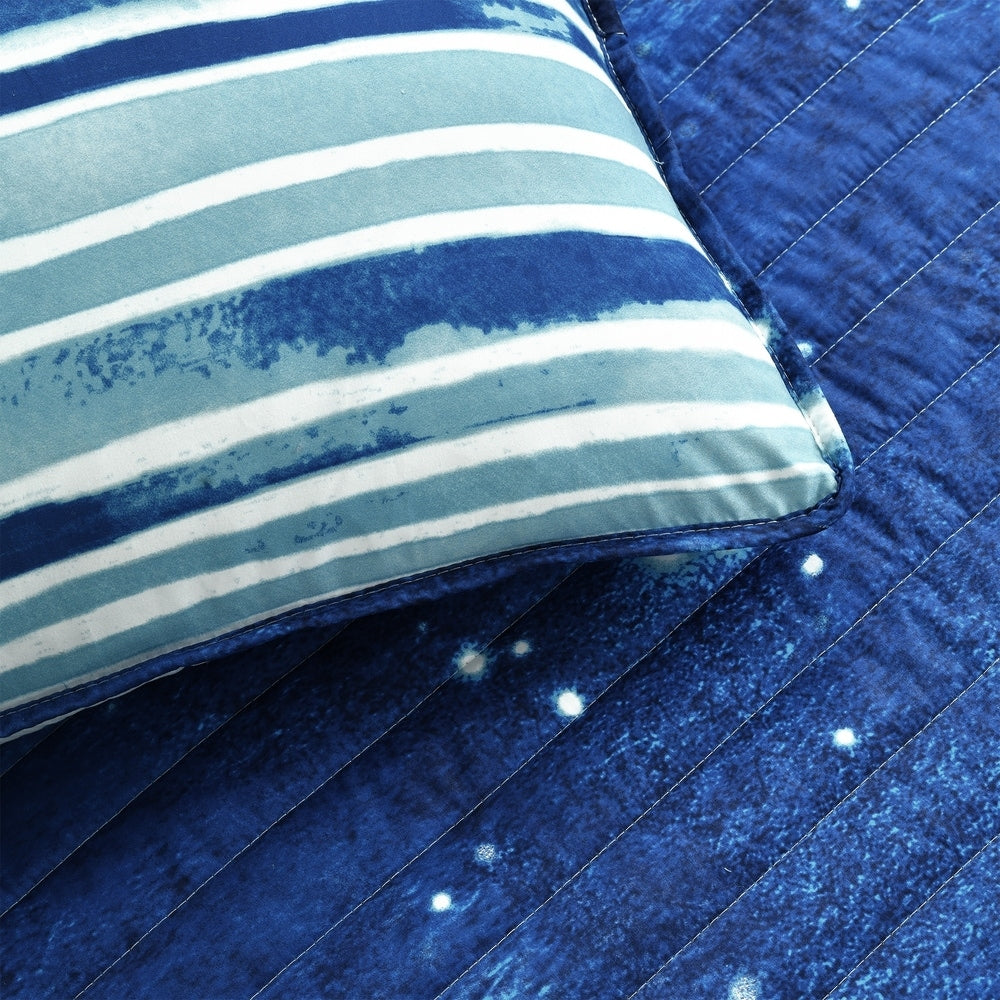 Lush Decor Space Star Ombre Reversible Print Quilt Set