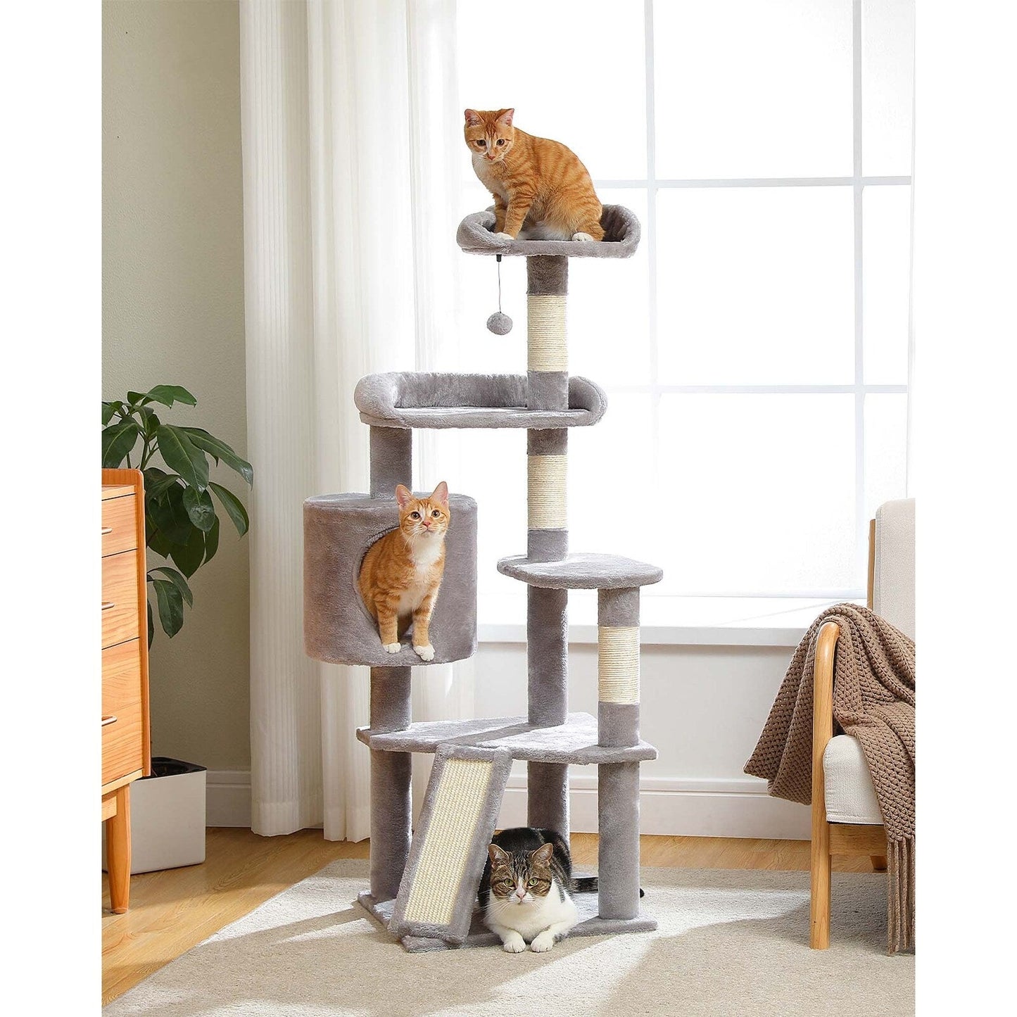 Multi-Level Cat Climbing Tower with Cat Condo, Cat Tree with Scratching Board