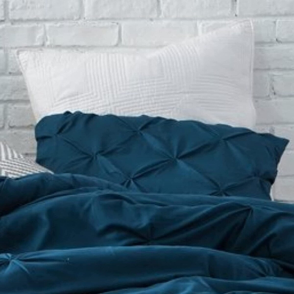 Pin Tuck Standard Sham (2-Pack)