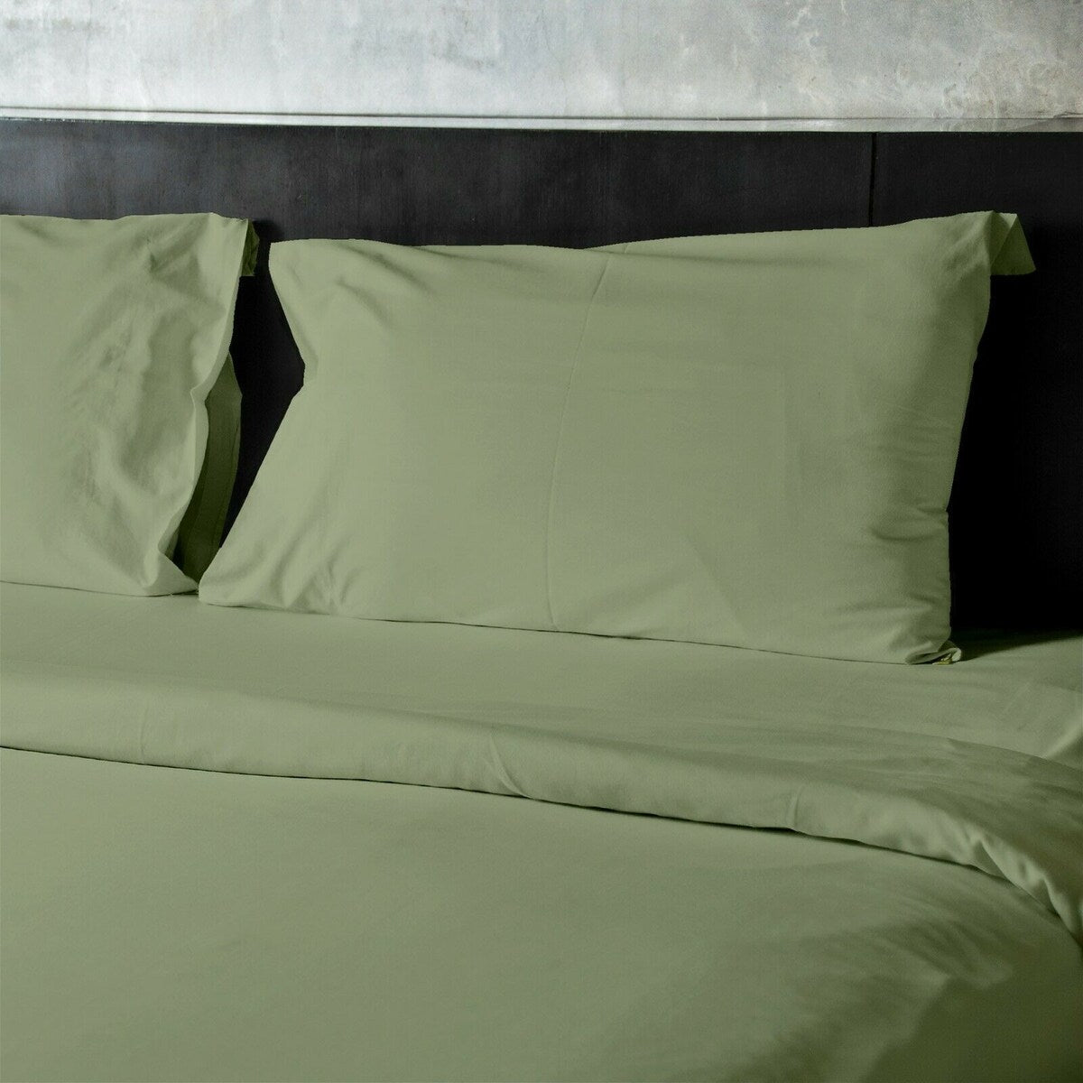 Queen Size Luxury 4-Piece 1800 Count Bedding - EXTRA SOFT DEEP SHEETS