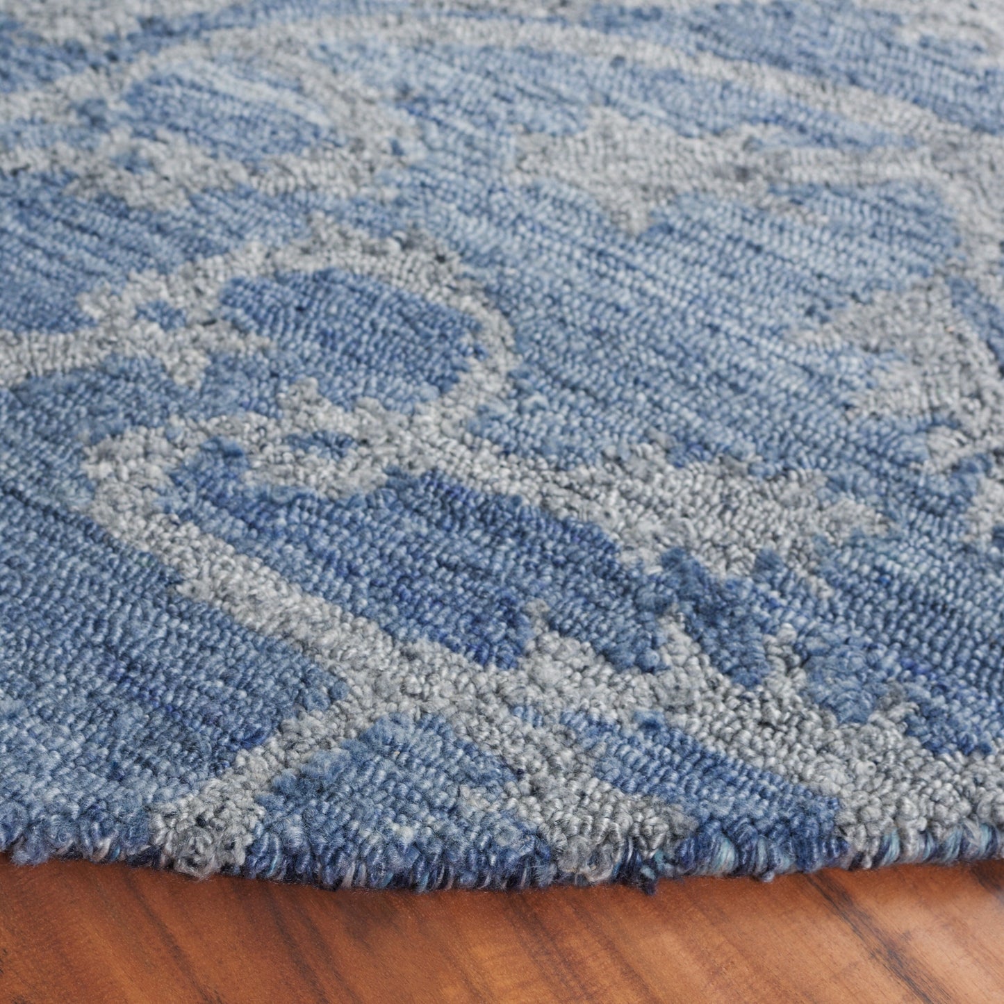 SAFAVIEH Handmade Anatolia Liilia Rug