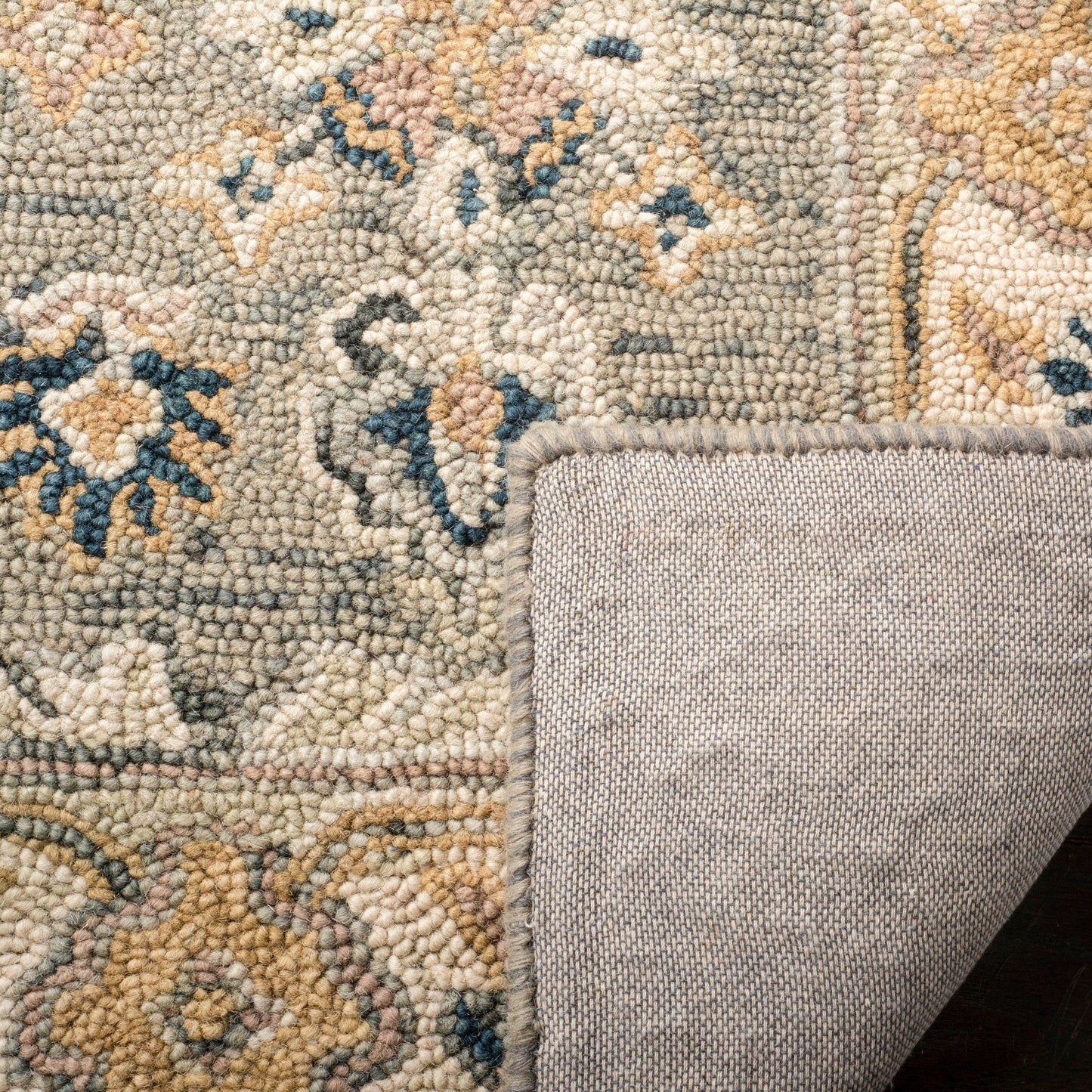 SAFAVIEH Handmade Aspen Kerstin Boho Tribal Wool Rug