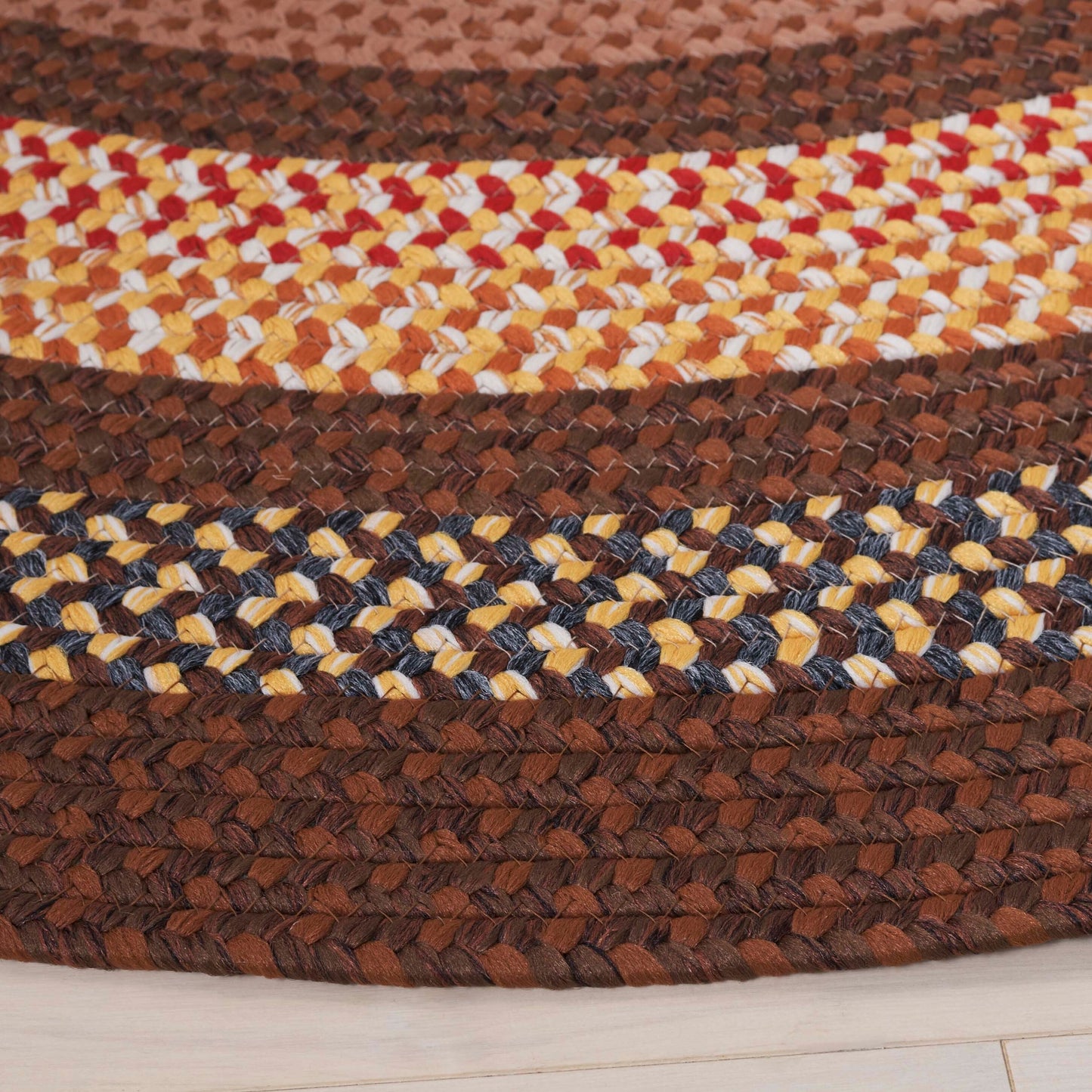SAFAVIEH Handmade Braided Tomislava Country Rug