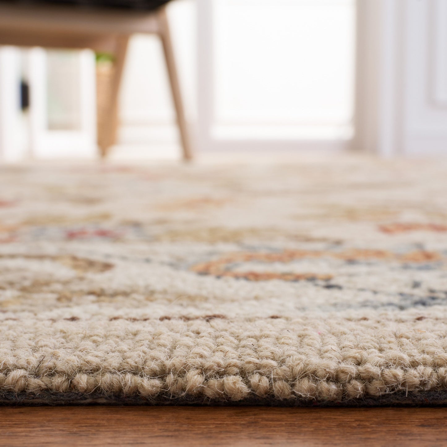 SAFAVIEH Handmade Chelsea Malda French Country Floral Wool Rug
