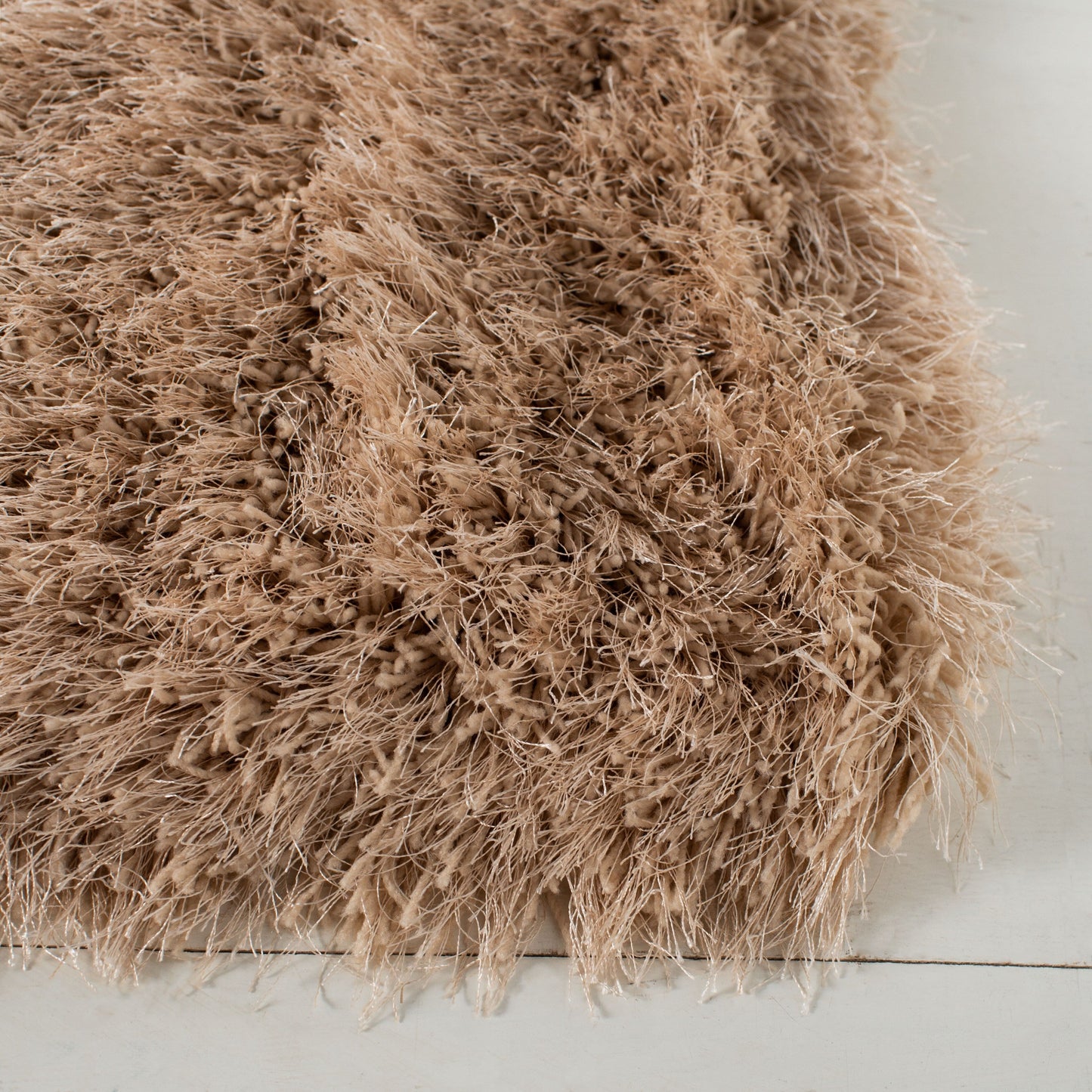 SAFAVIEH Handmade Fiona Shag Djenka 3-inch Thick Rug
