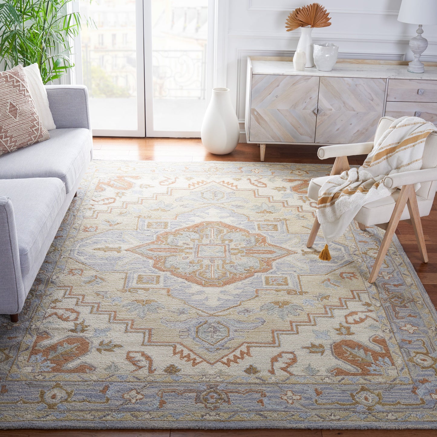 SAFAVIEH Handmade Heritage Blocks Traditional Wool Rug