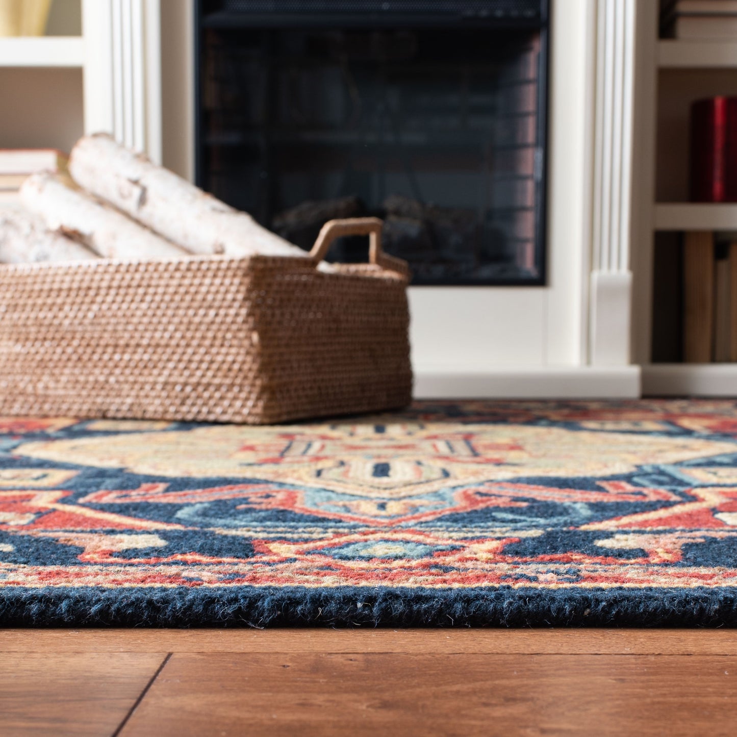 SAFAVIEH Handmade Heritage Blocks Traditional Wool Rug