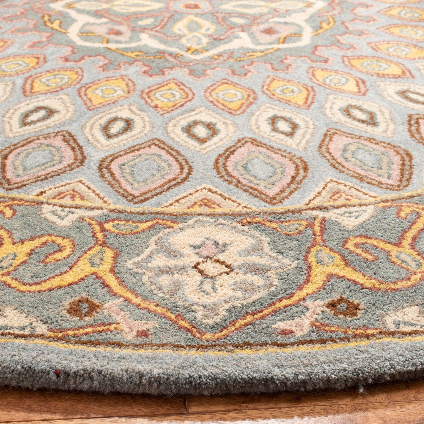 SAFAVIEH Handmade Heritage Wayfarer Traditional Oriental Wool Rug