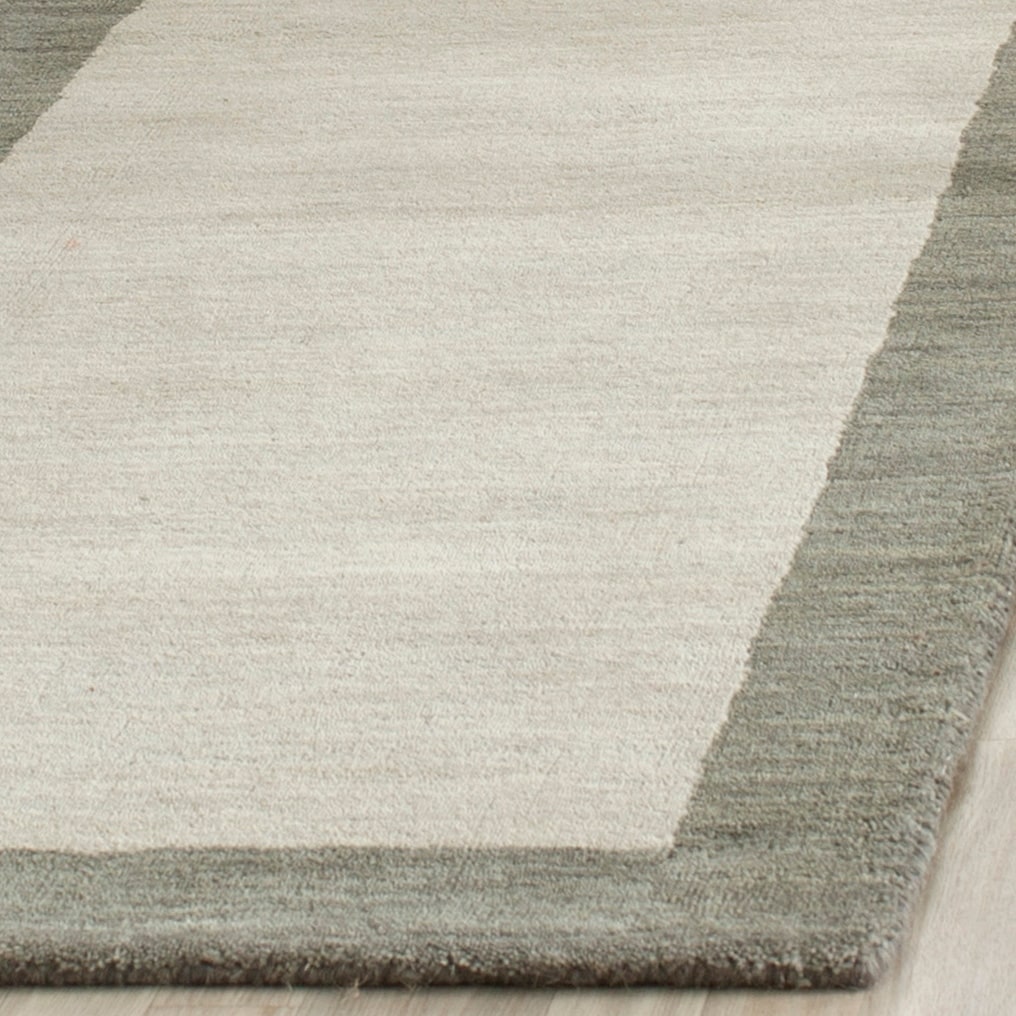 SAFAVIEH Handmade Himalaya Asrin Modern Wool Rug