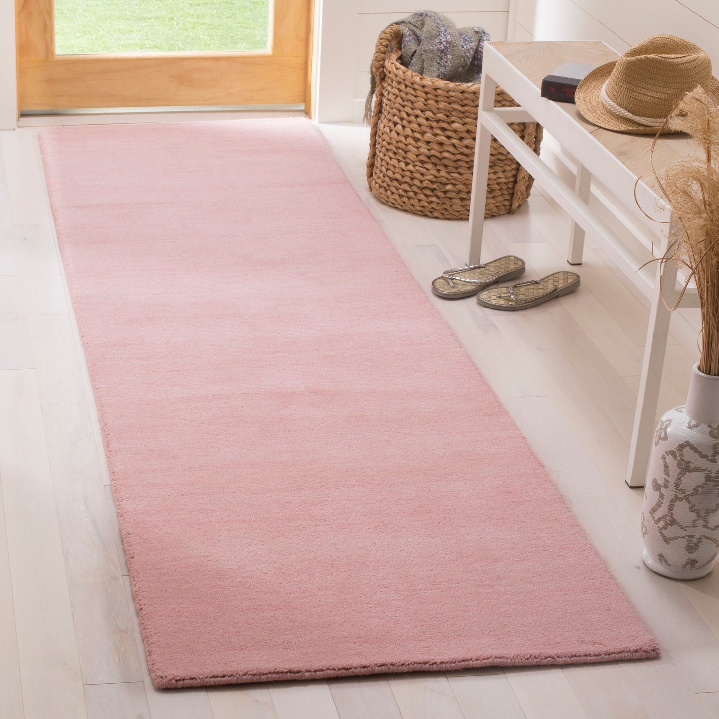 SAFAVIEH Handmade Himalaya Palm Border Modern Wool Rug