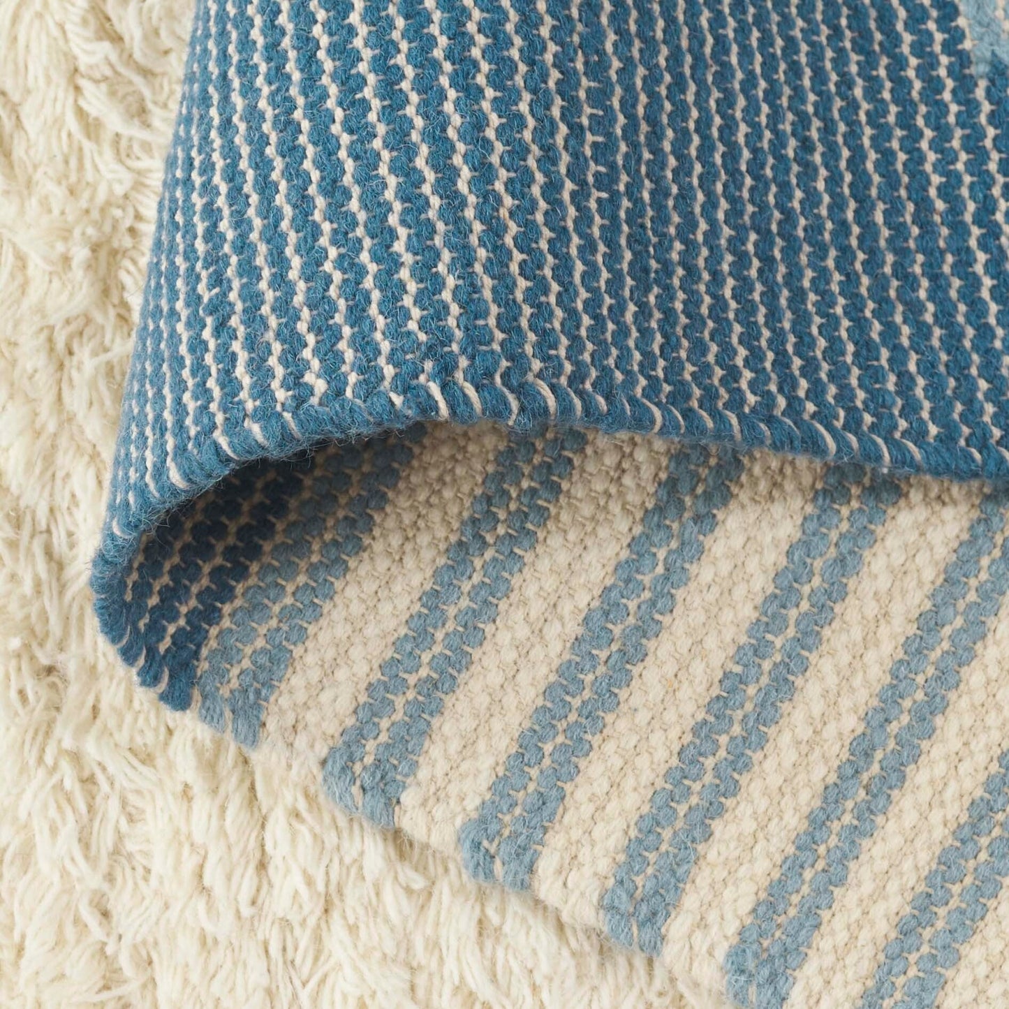 SAFAVIEH Handmade Kenya Margrith Modern Tribal Wool Rug