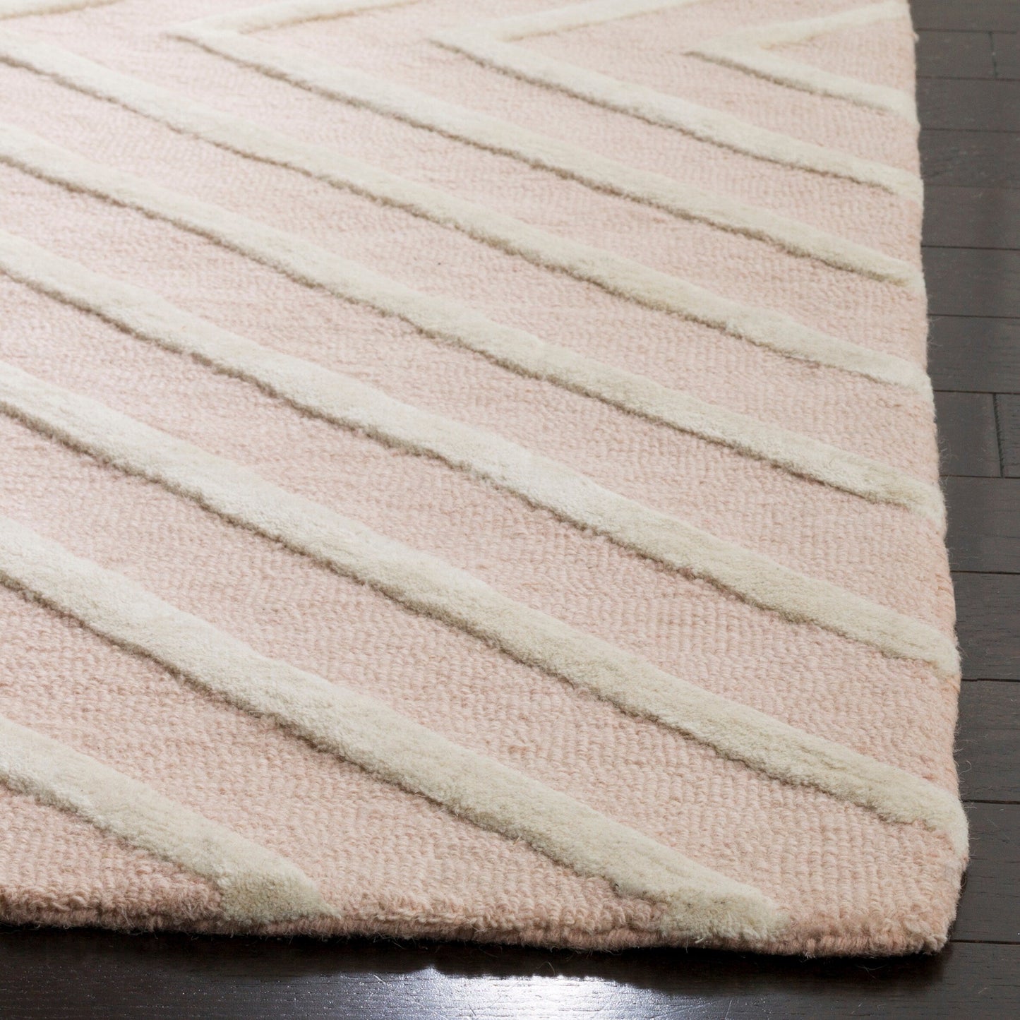 SAFAVIEH Handmade Kids Brionna Wool Rug