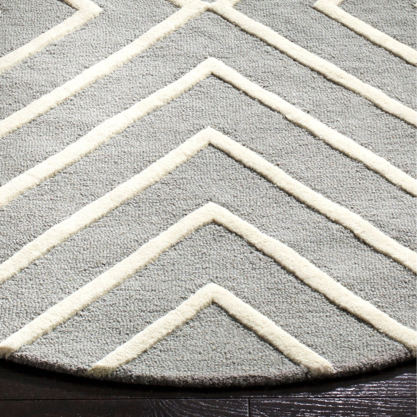 SAFAVIEH Handmade Kids Brionna Wool Rug