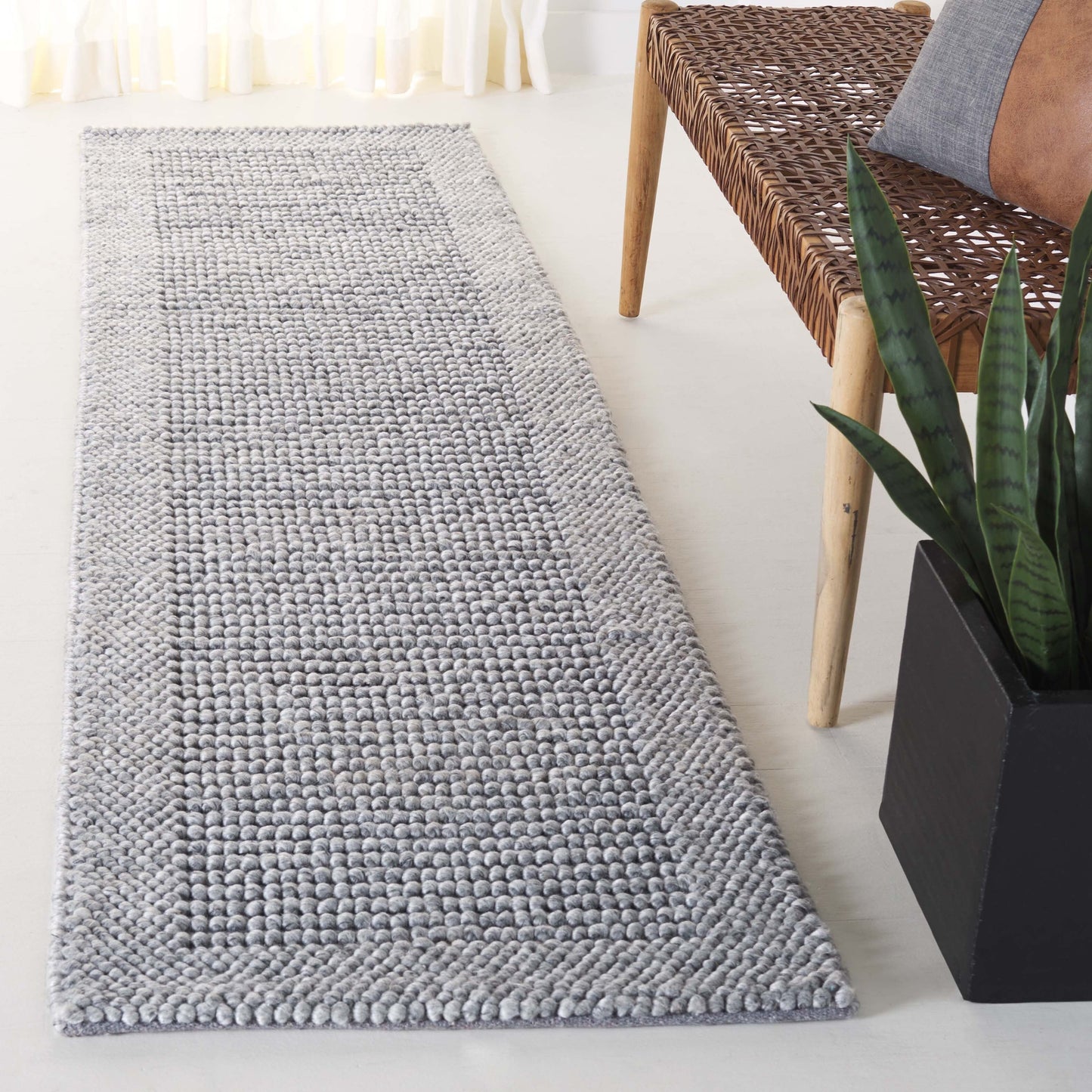 SAFAVIEH Handmade Natura Hendrien Farmhouse Wool Rug