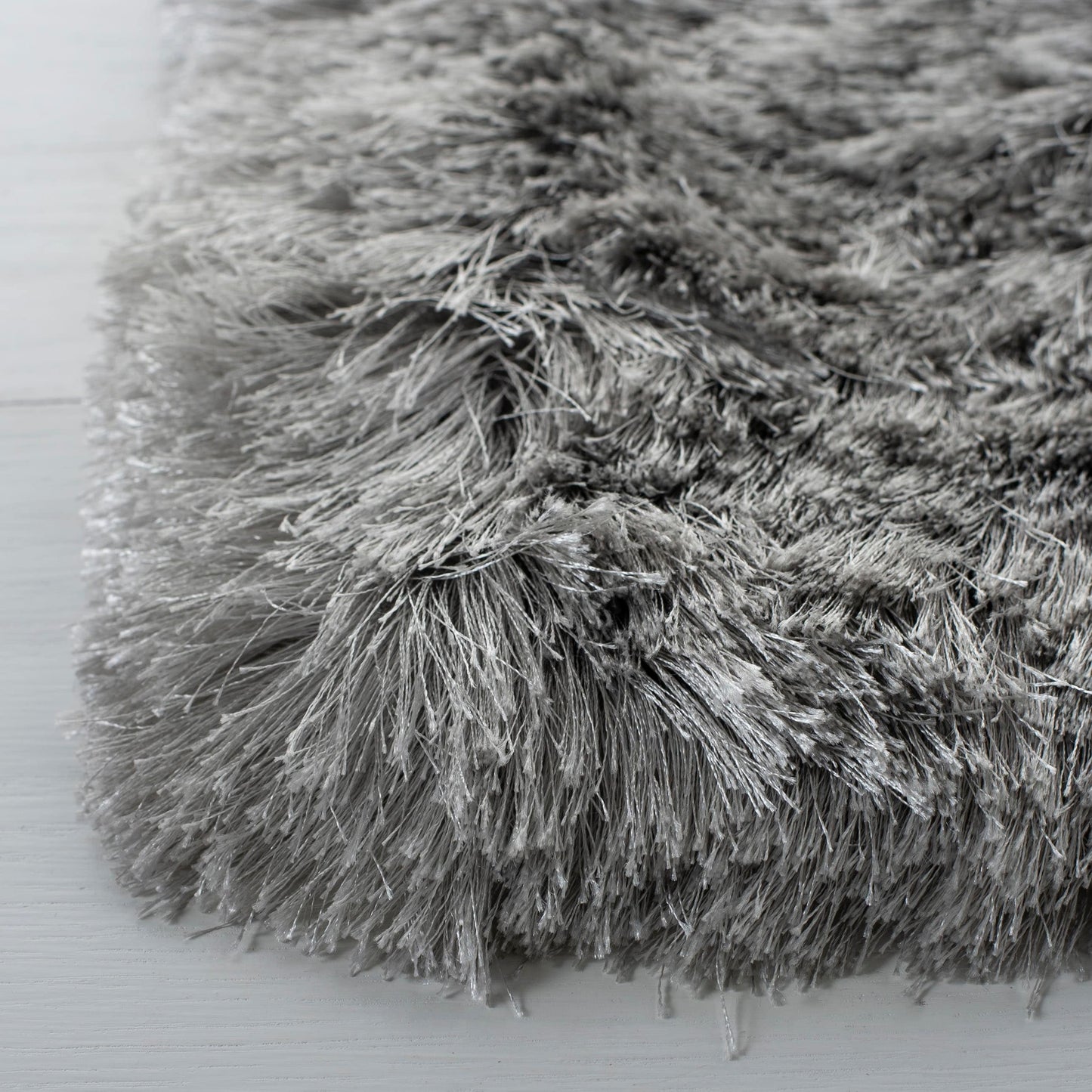 SAFAVIEH Handmade Ocean Shag Marilijn Glam 2.5-inch Thick Rug