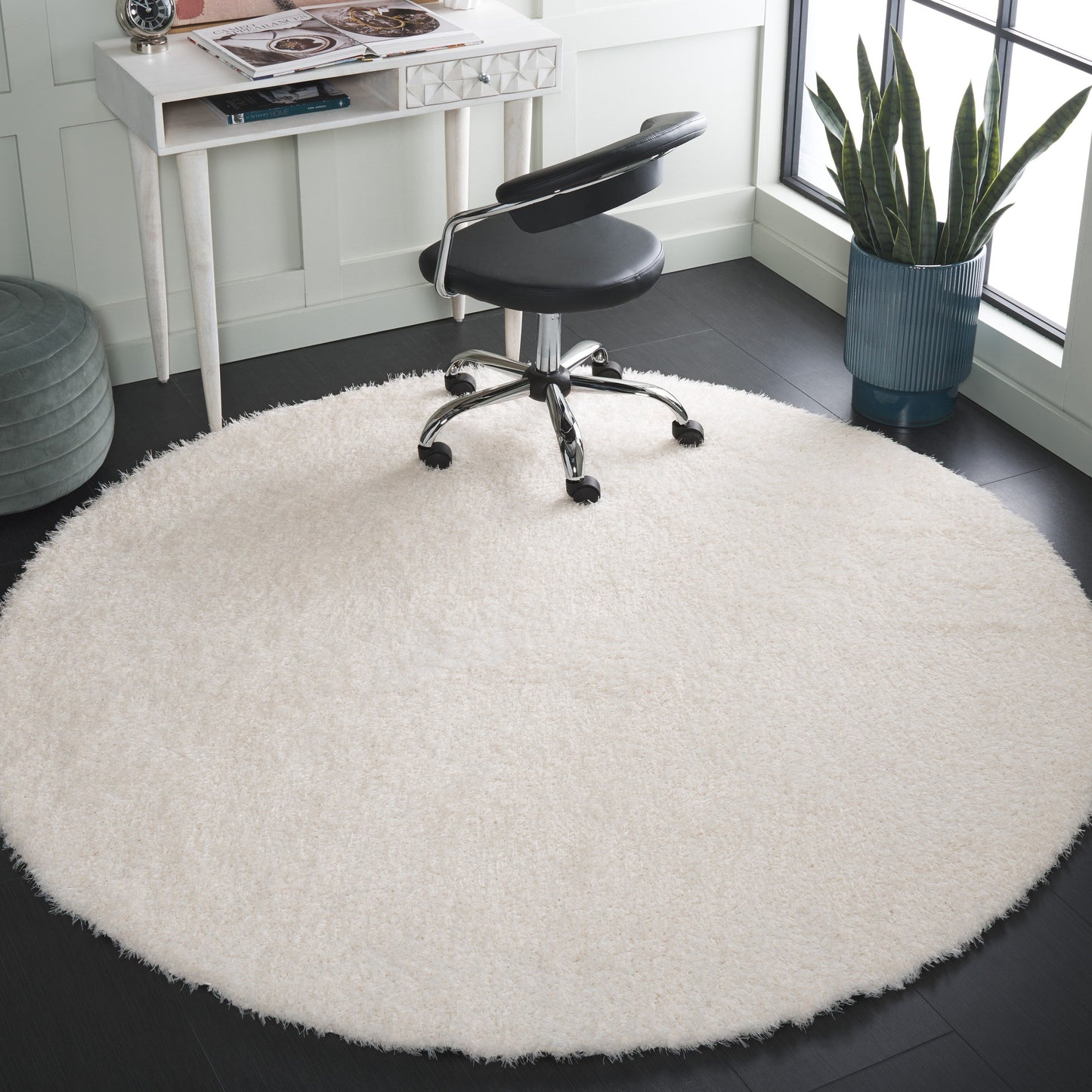 SAFAVIEH Lindsay Shag Luann Contemporary Rug