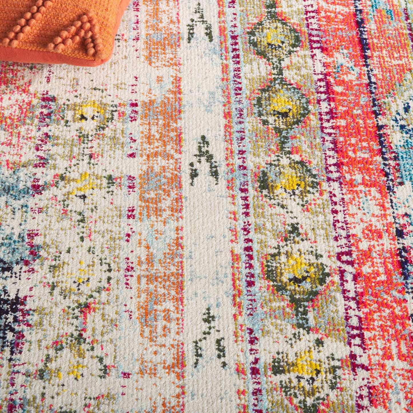 SAFAVIEH Monaco Brunhildis Distressed Boho Rug