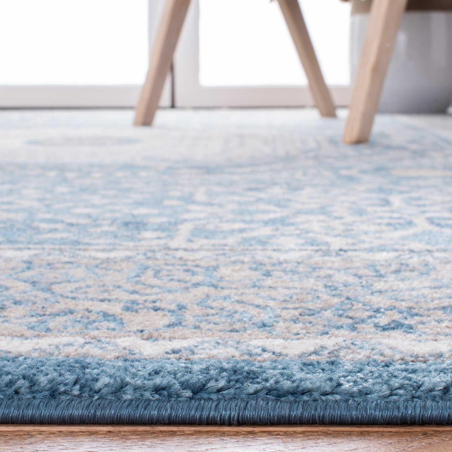SAFAVIEH Sofia Glenna Vintage Oriental Medallion Rug
