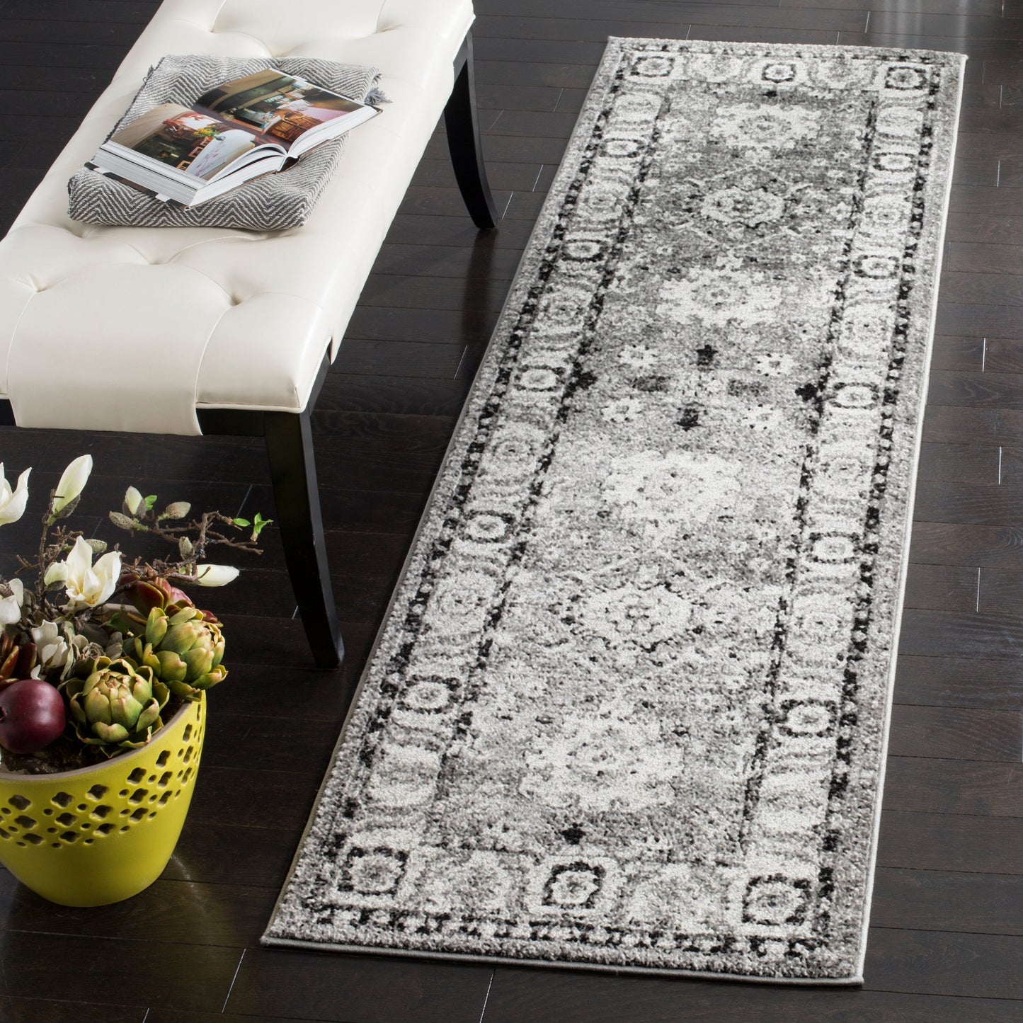 SAFAVIEH Vintage Hamadan Bridget Traditional Oriental Rug