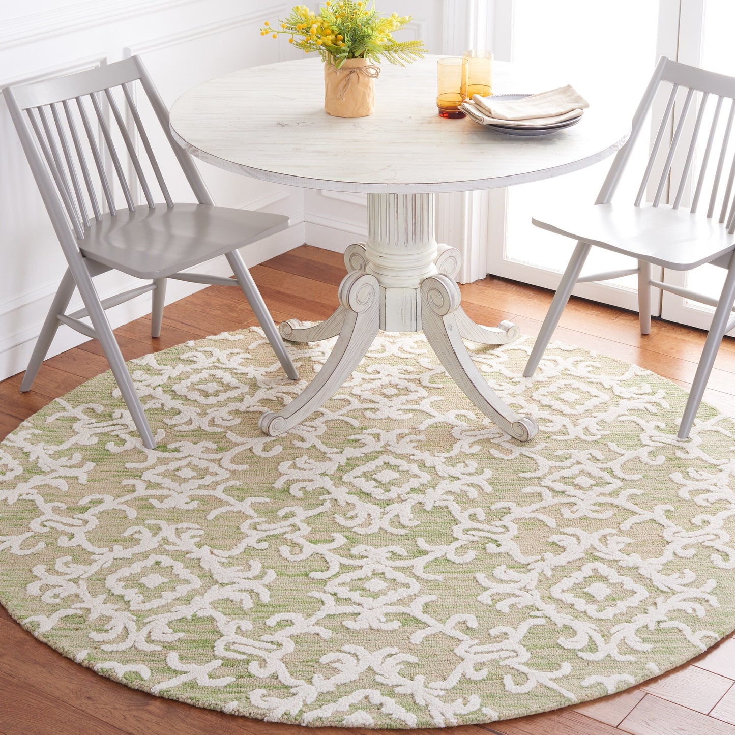 SAFAVIEH, Handmade Blossom Vesela Modern Floral Wool Rug