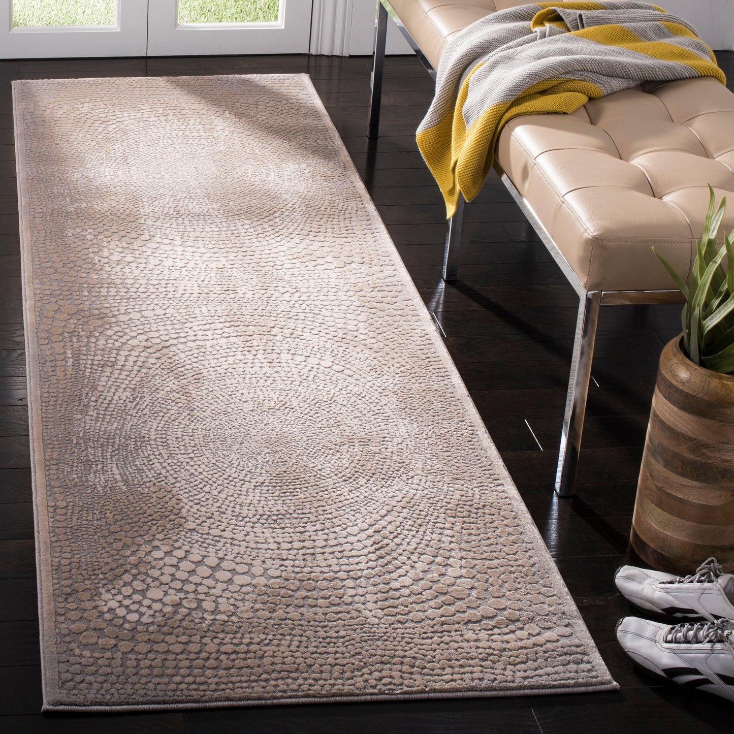 SAFAVIEH, Meadow Audry Modern Abstract Rug