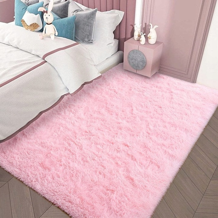 Soft Indoor Area Rug Modern Fluffy Home Carpet - 4' x 5.3'