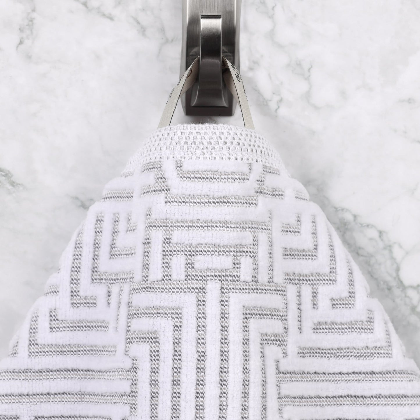 Superior Jasper Cotton Modern Jacquard Soft 3 Piece Bathroom Towel Set