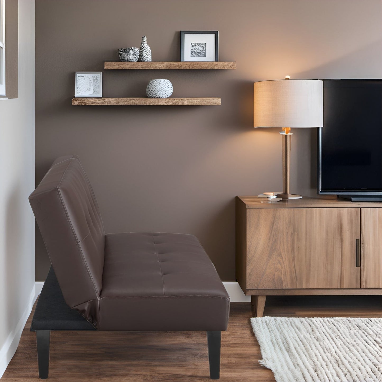 Collection ultime de canapés futons : canapé futon avec accoudoirs et porte-gobelets, canapé capitonné à boutons avec pieds en bois