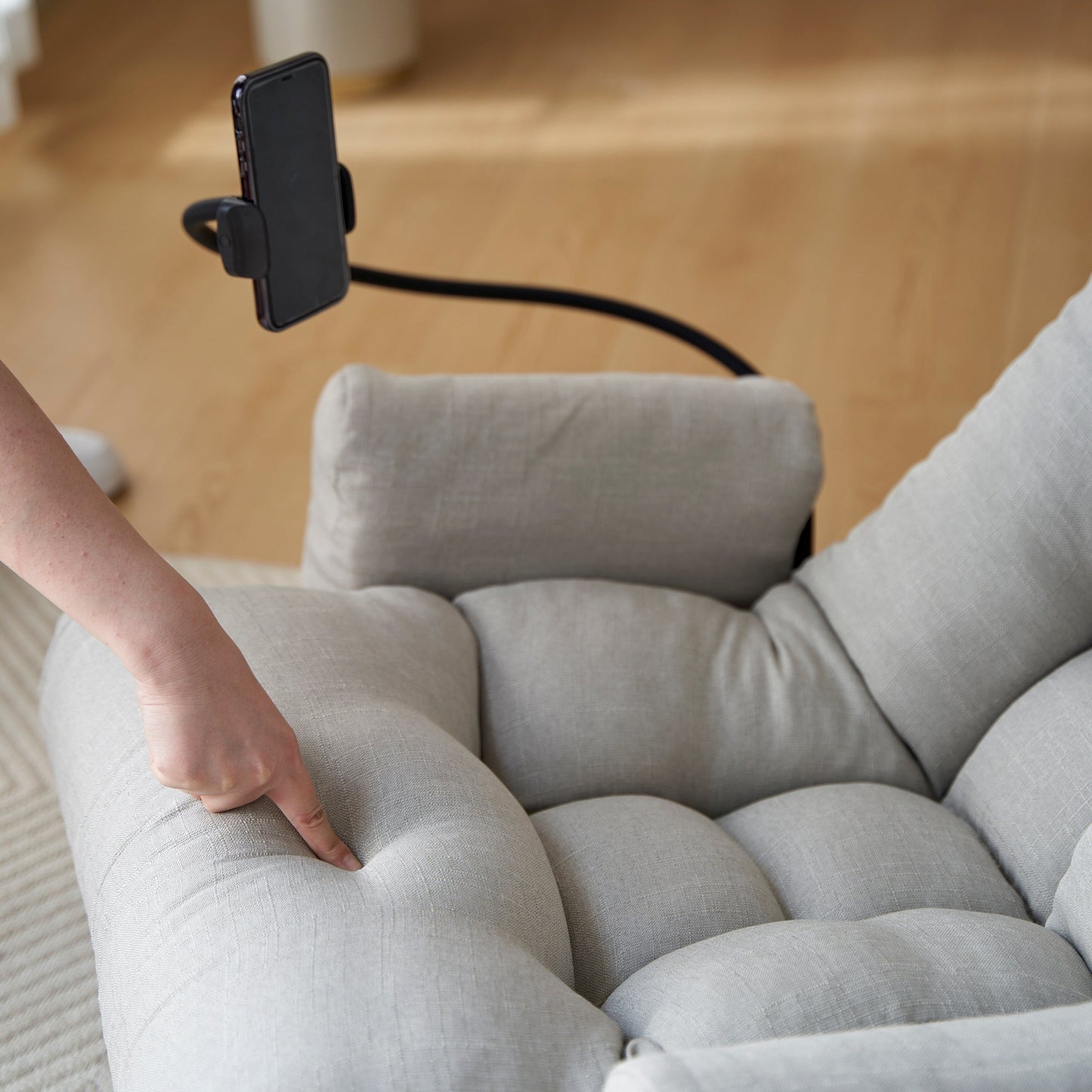 Fauteuil inclinable manuel pivotant à 360° avec support pour téléphone portable, appui-tête et dossier réglables
