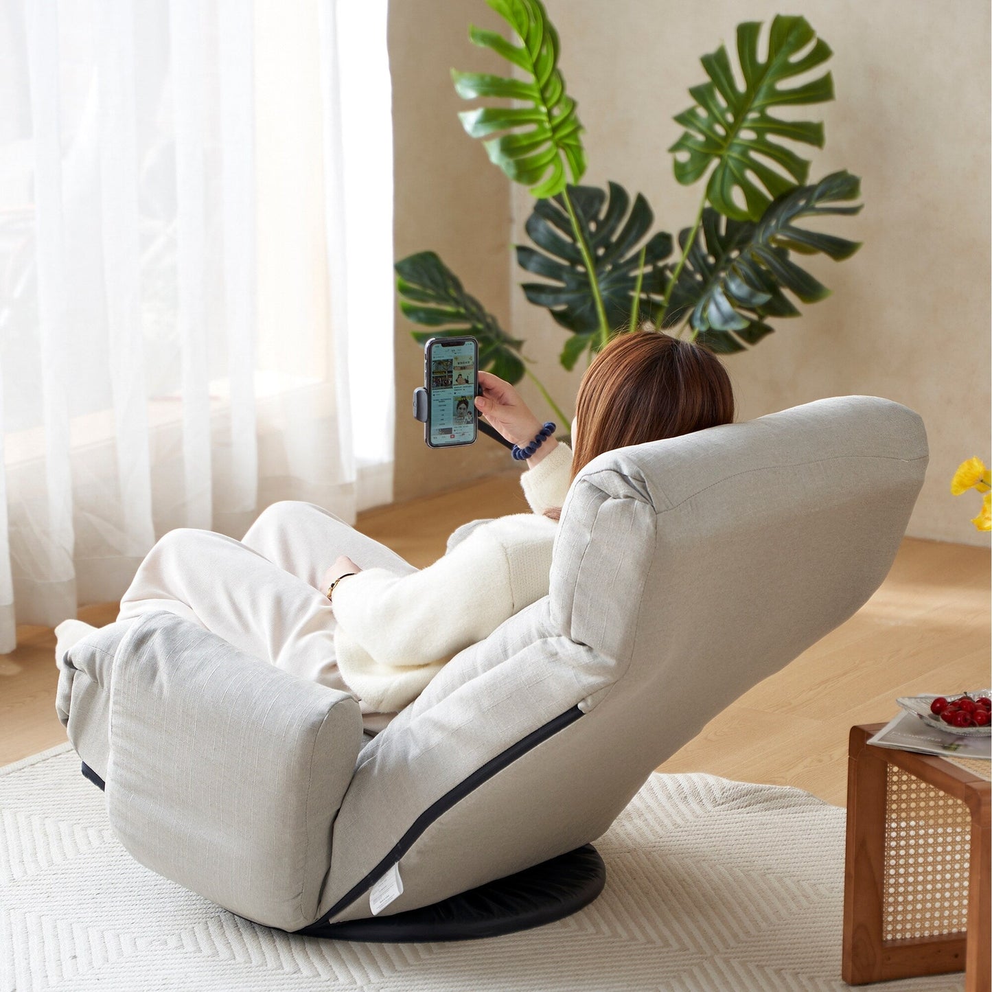 Fauteuil inclinable manuel pivotant à 360° avec support pour téléphone portable, appui-tête et dossier réglables