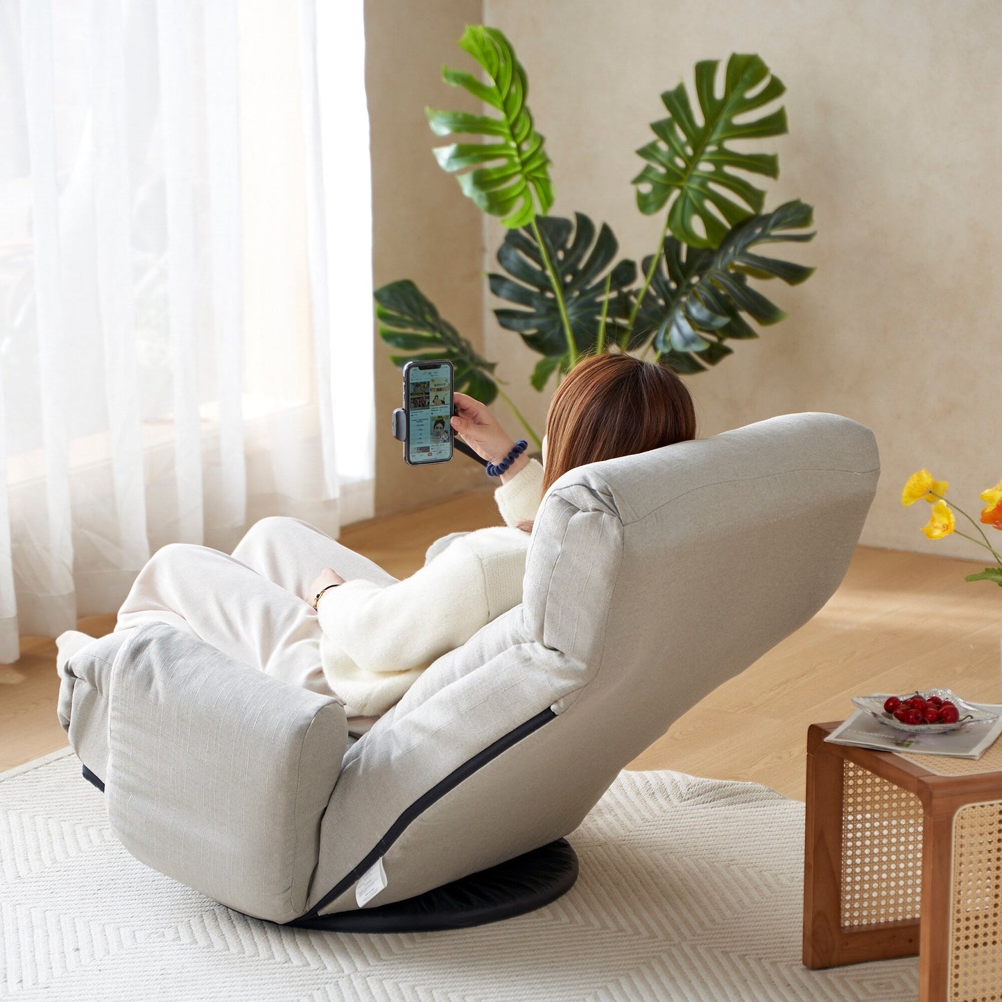 Fauteuil inclinable manuel pivotant à 360° avec support pour téléphone portable, appui-tête et dossier réglables